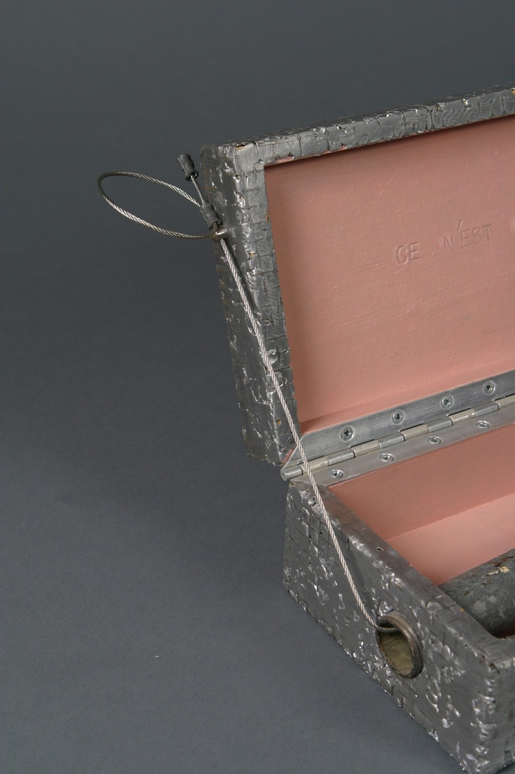 "Is This Not a Pipe?," Detail, Wood, Hardwarecloth, Acrylic paint, Lead Solder, Stainless Steel, 3.25"X14.25"X5," 1984